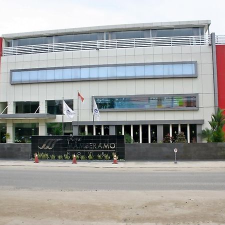 Royal Mamberamo Hotel Sorong Dış mekan fotoğraf