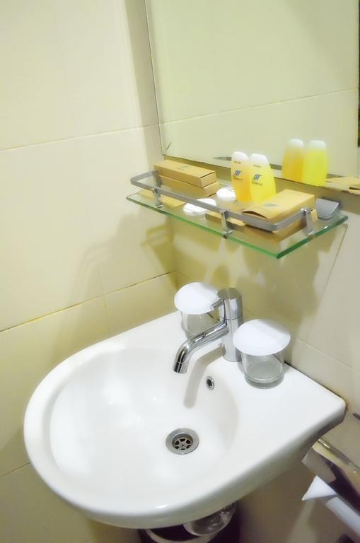 Royal Mamberamo Hotel Sorong Oda fotoğraf
