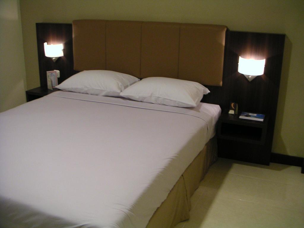 Royal Mamberamo Hotel Sorong Oda fotoğraf