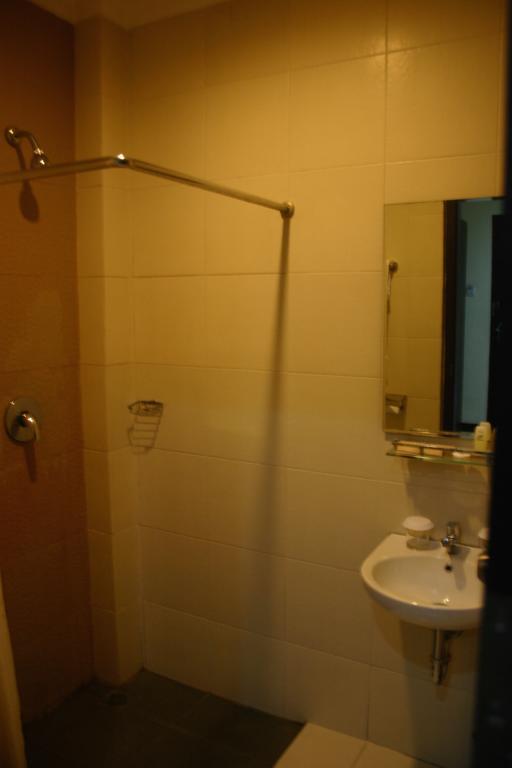 Royal Mamberamo Hotel Sorong Oda fotoğraf
