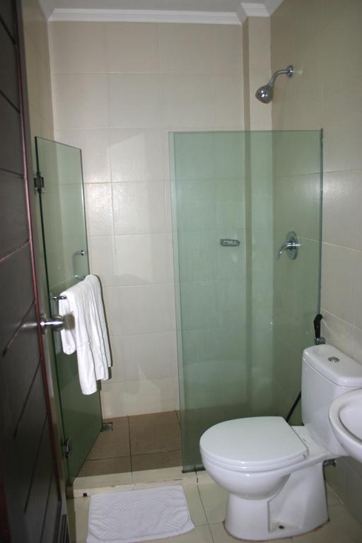 Royal Mamberamo Hotel Sorong Oda fotoğraf