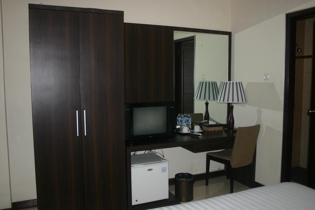 Royal Mamberamo Hotel Sorong Dış mekan fotoğraf