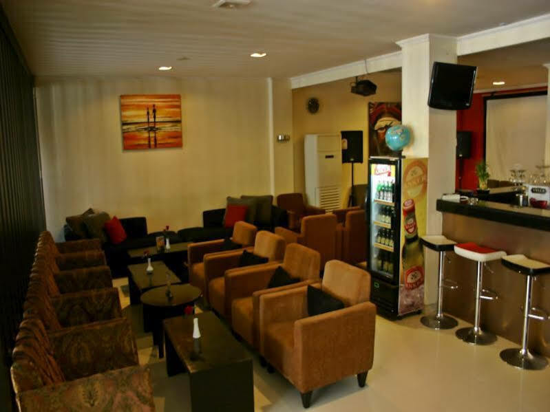 Royal Mamberamo Hotel Sorong Dış mekan fotoğraf