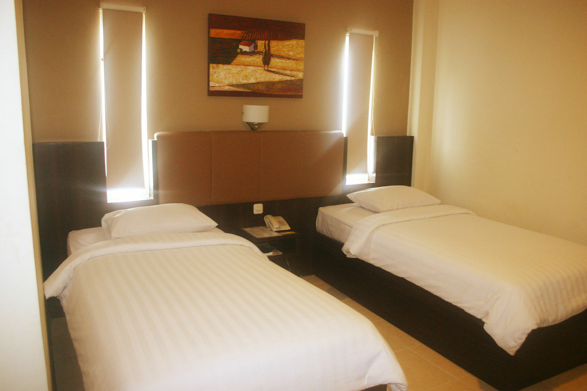 Royal Mamberamo Hotel Sorong Dış mekan fotoğraf
